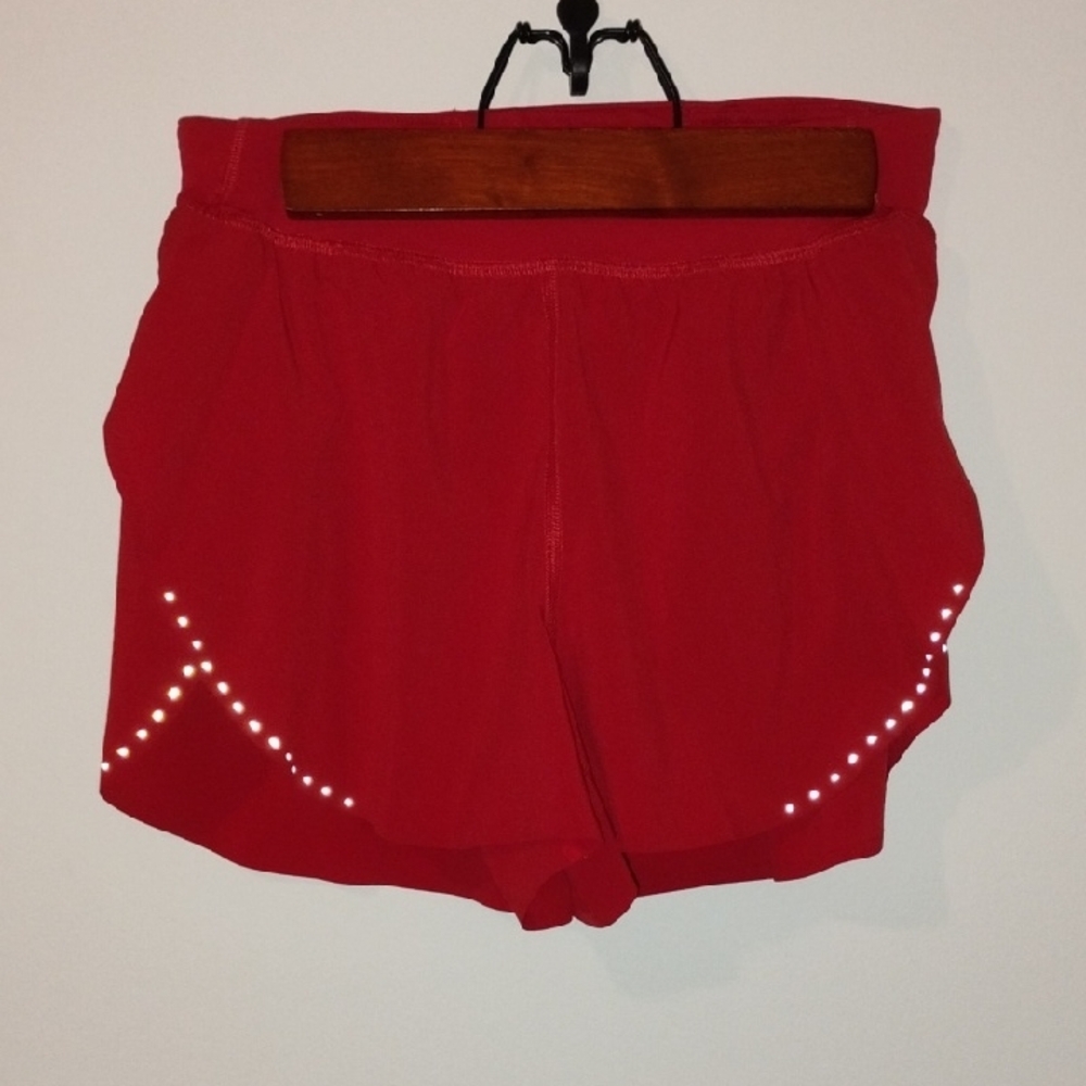 lululemon athletica Fast & Free High Rise Shorts 3". Womens size 4. Red Color.